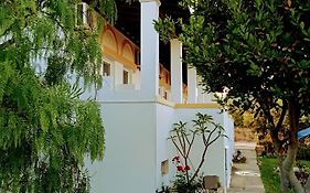 Level Houses